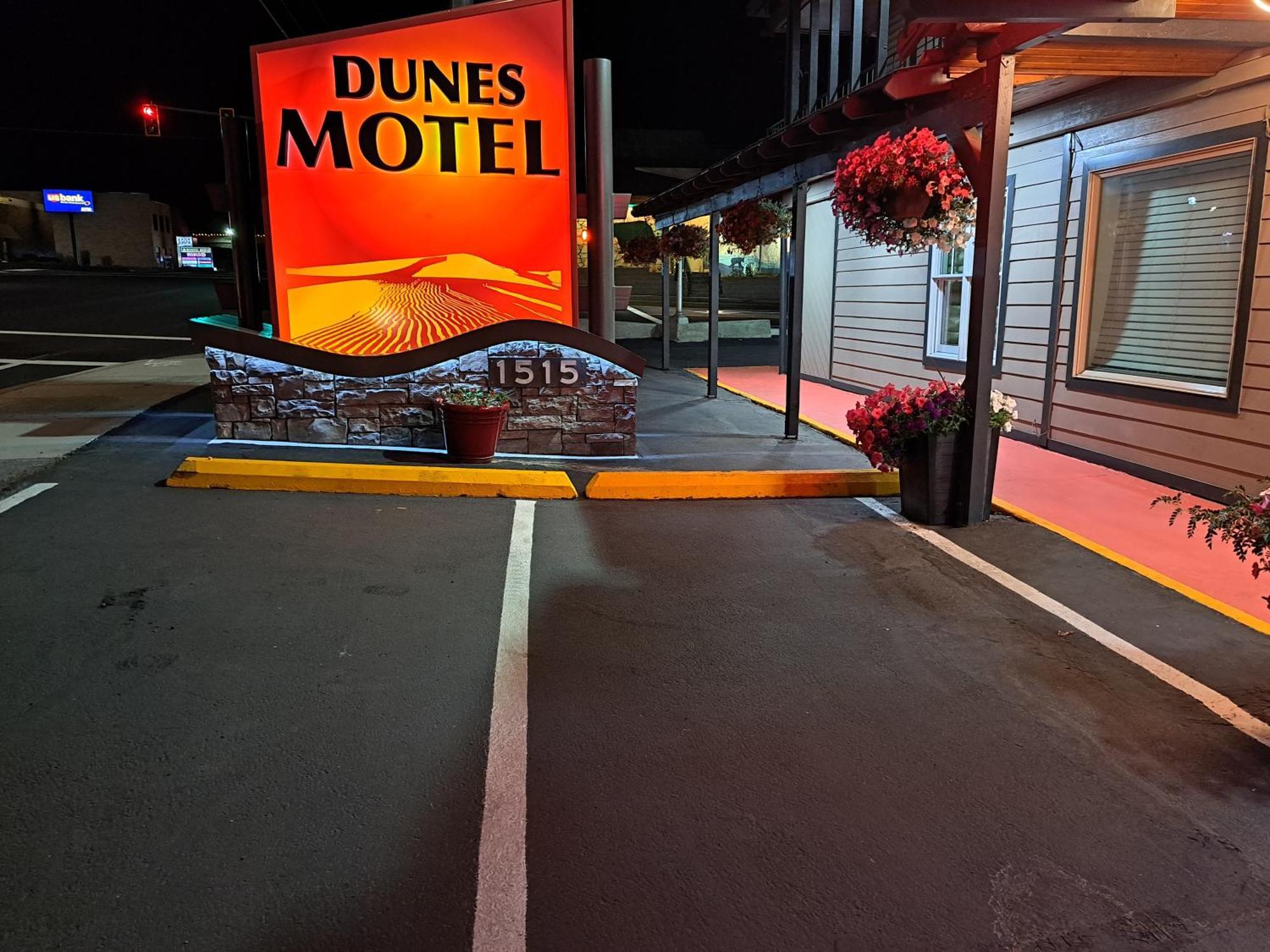 Dunes Motel - בנד מראה חיצוני תמונה